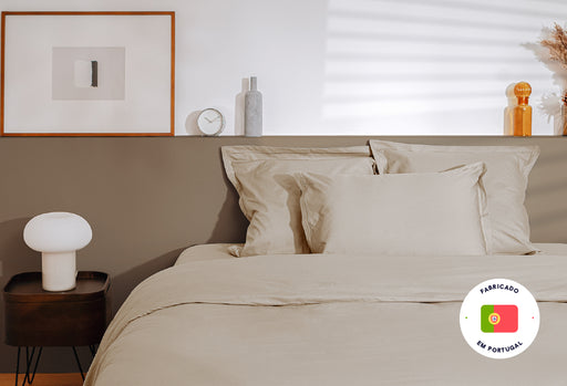 Cinzento-acastanhado