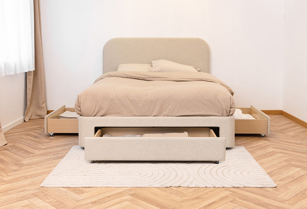 1 gaveta grande à frente e 2 laterais